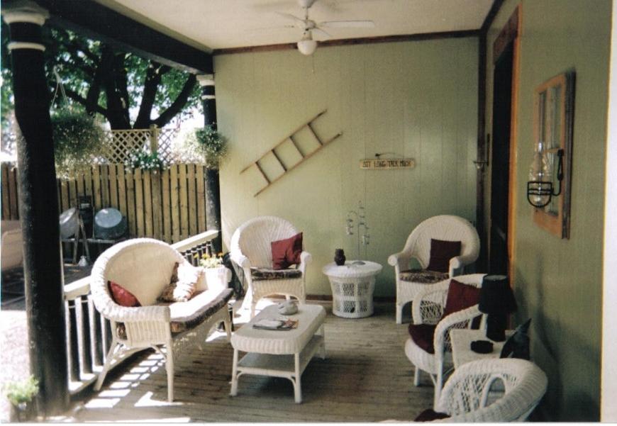 Bennett House B&B Удсток Екстериор снимка